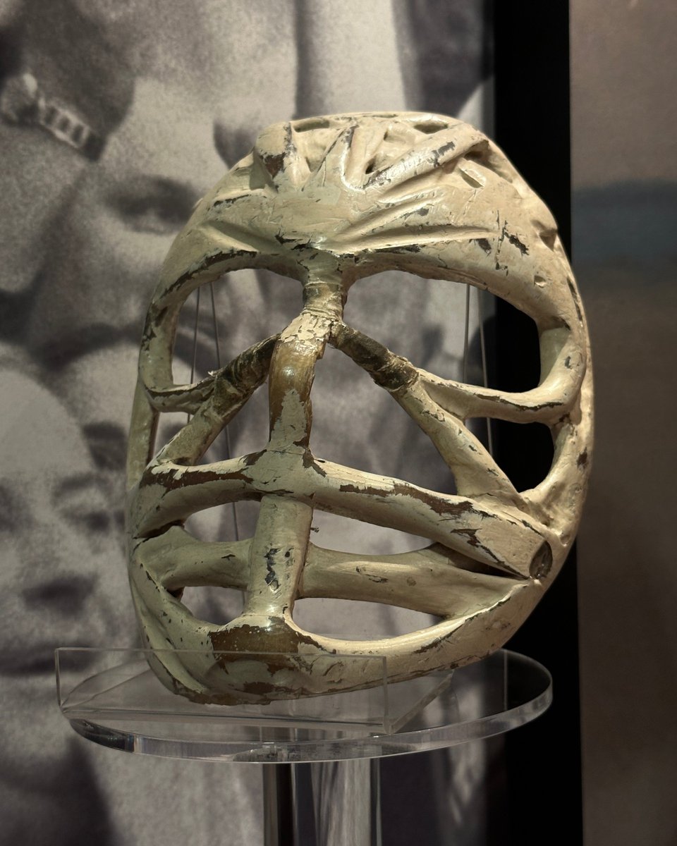 HockeyHallFame's tweet photo. When we say iconic artifacts are on display, we mean iconic artifacts!
See Ken Dryden's #HHOF83 mask in the '72 Summit Series: 50 Years display, only at the #HHOF. Plan your visit (plus see our extended holiday hours) at https://t.co/07XjH0SxEM
📸 Frank Prazak/HHOF https://t.co/lcpswl4CUc