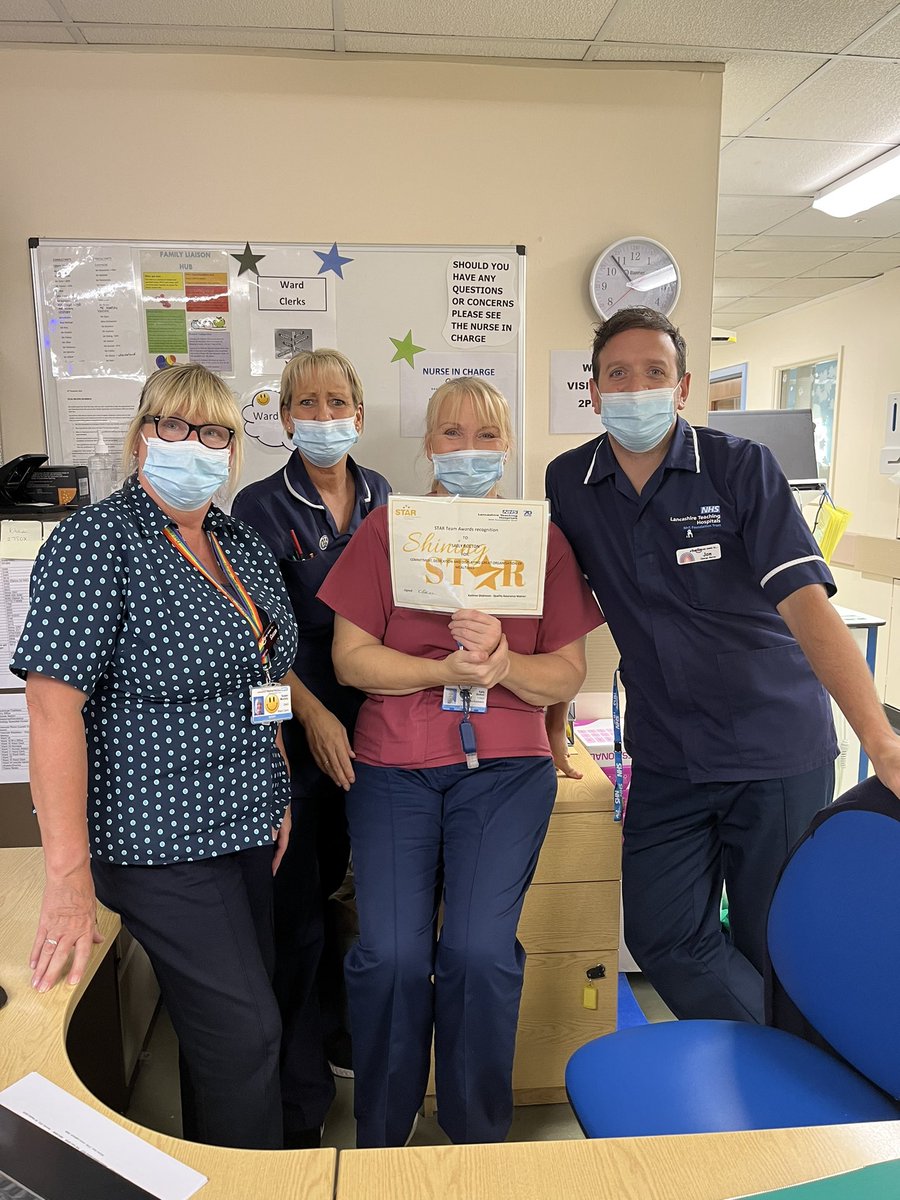QLthtr's tweet photo. What a ‘SHINING STAR’! Sally Bolton from ward 12 receiving a Shining STAR certificate for her commitment and dedication and for always showing great organisation with meal time routines @Ward12_lthtr @CatherineSilco1 @SarahC_RN @DNDTeam_Surgery @louisegracie123 @sarahwelshRPH https://t.co/6ofepUflcn