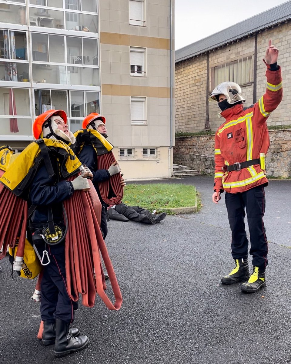 #MercrediPhoto 📸🔥

« Pour agir avec prudence, il faut savoir écouter » 

#jsphautelozere #saintchelydapcher #jsp #jeunessapeurspompiers #jspdefrance #sapeurpompier #pompier #sdis48 #lozère
<a href="/48ddsis/">@DDSIS48</a> <a href="/sdislozere/">SDIS48</a>