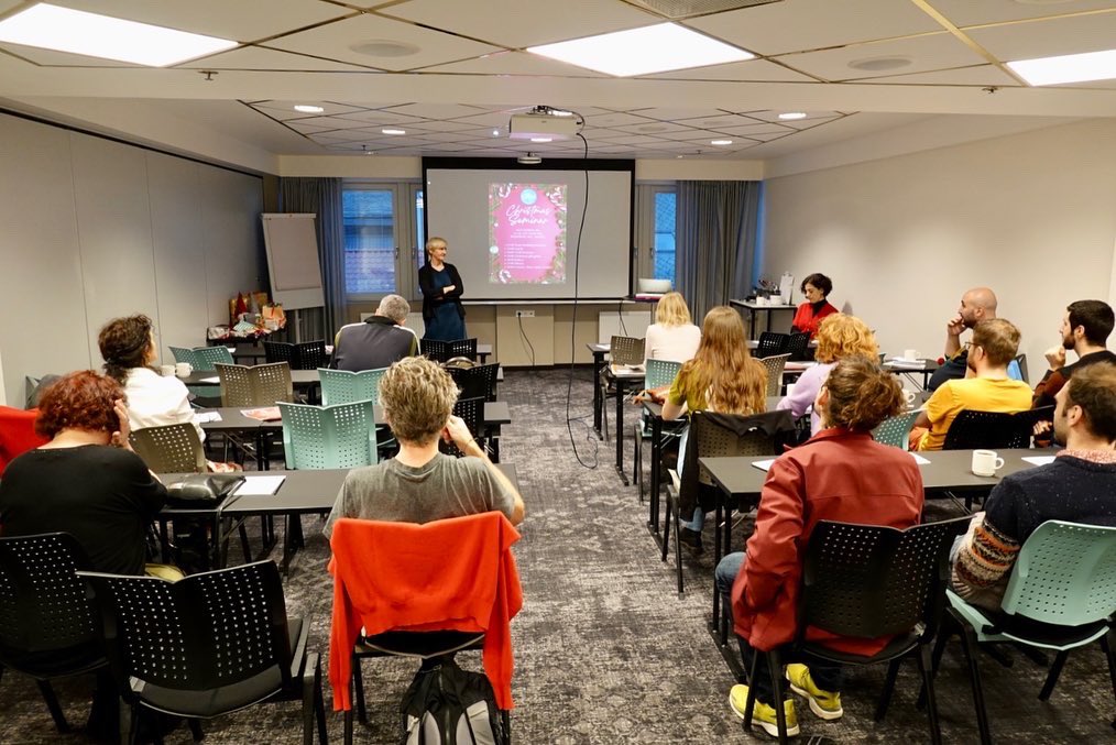 CAGE_COE's tweet photo. We had our last CAGE Christmas seminar on 30th November. It was a nice day full of joy and cool science which was followed by a very nice Christmas concert by Anne Nymo Trulsen. Thank you everyone who participated in person and online! https://t.co/EI9ozs2npj