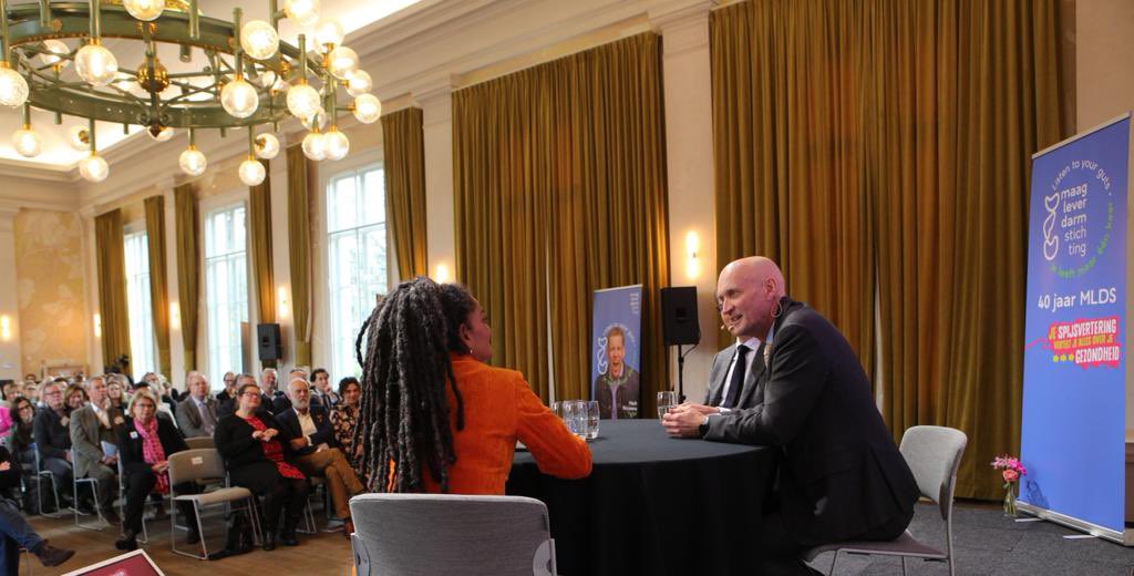 “De spijsvertering is een stelsel waar tal van ziekten ontstaan en waar dus de oplossing voor meer gezondheid ligt.” Dat zei <a href="/ministerVWS/">Jan Anthonie Bruijn</a> Ernst Kuipers vandaag tijdens een besloten bijeenkomst ter gelegenheid van het 40-jarig bestaan van de Maag Lever Darm Stichting #40jaarmlds