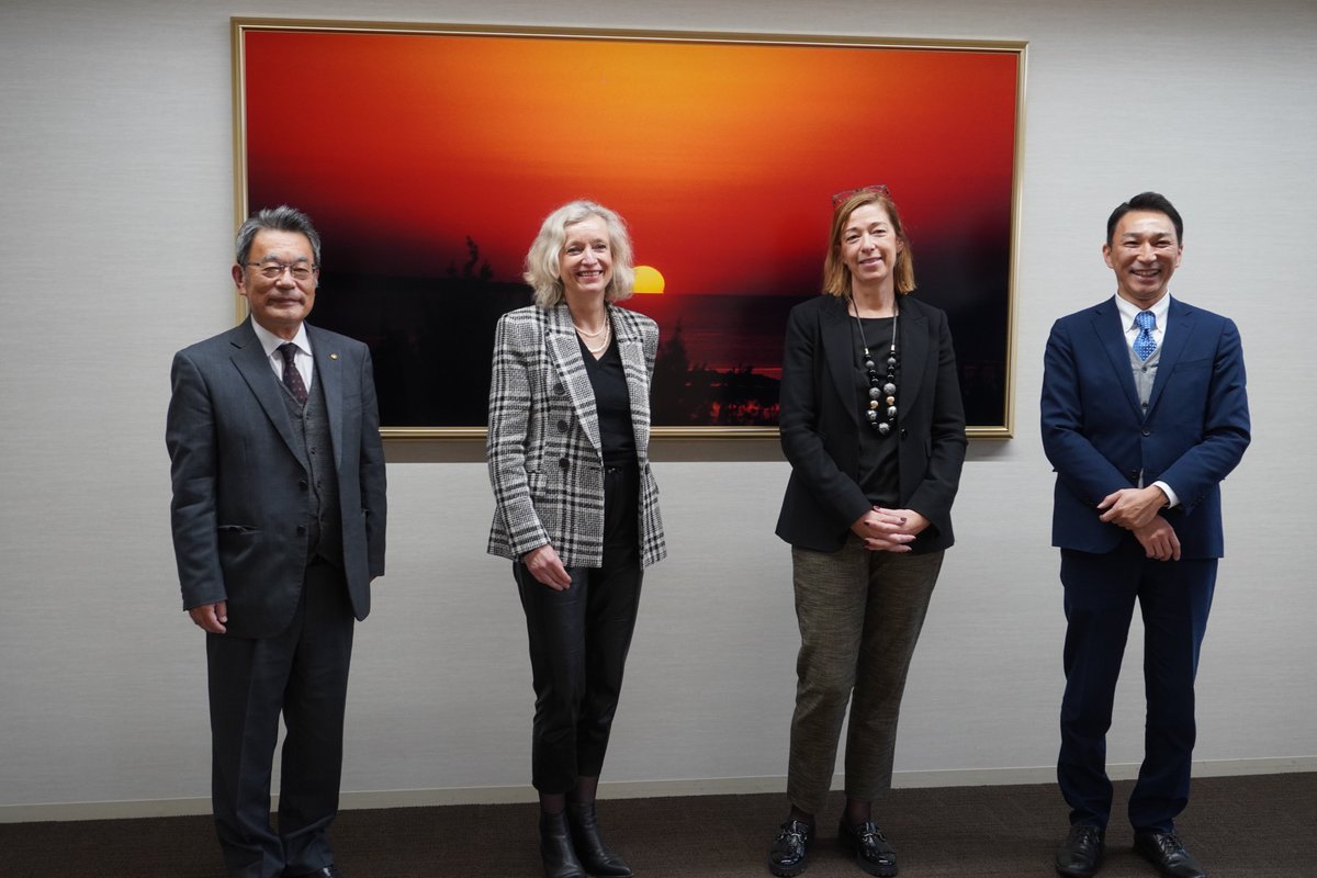 🇯🇵🇧🇪During the Belgian Business Mission in Japan #BEmissionJPN, Emmanuelle Havrenne (Vice-Chancelor) &amp; Barbara Brooijmans (Director of International Relations) signed a Memorandum of Understanding as well as a Student Exchange Agreement with <a href="/SokaUniversity/">rbhatt</a>
@ARESfwb_be <a href="/WBI_tweet/">WBI</a>