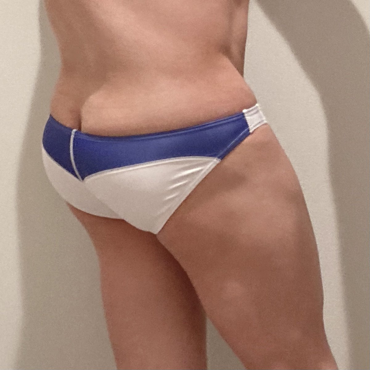 ビキニ履き替えたらゴムの跡ついてて草

#EGDE #egdeunderwear