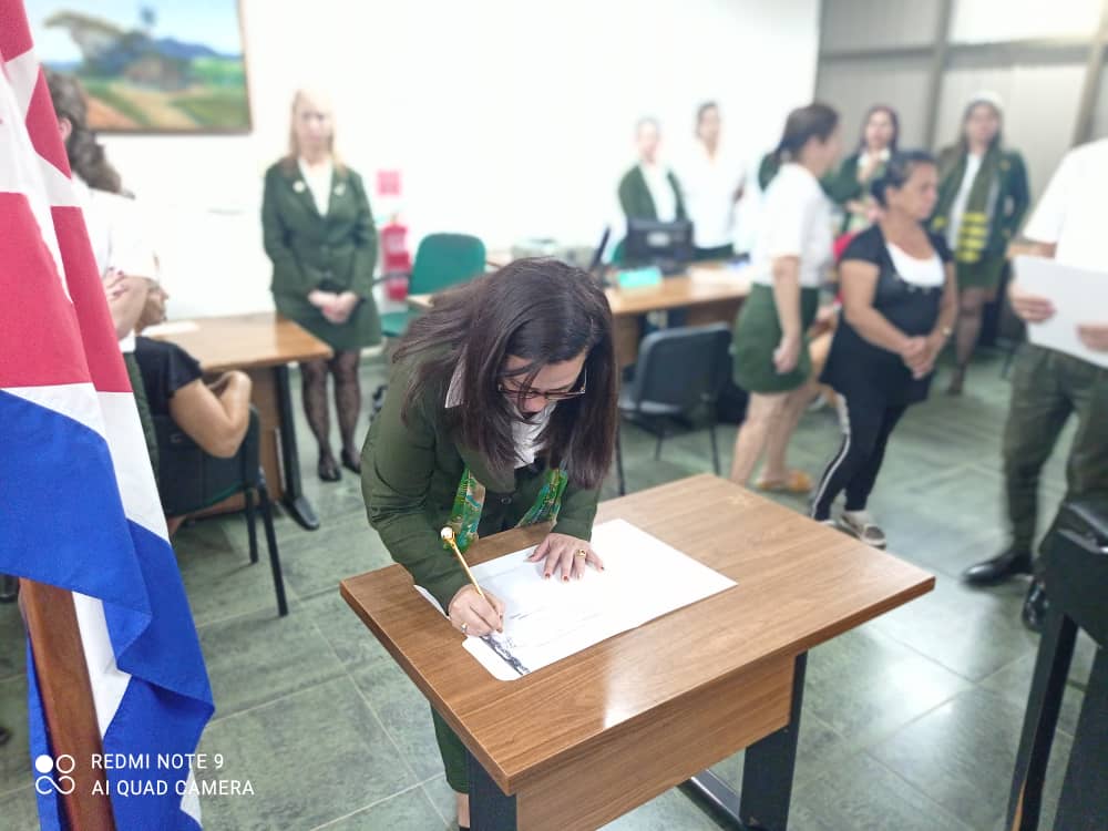 BpaPinar's tweet photo. "Ser estricto cumplidor de los compromisos y la palabra empeñada." Precepto que ratifican los cuadros de la #Sucursal1532 en #PinardelRío. #BancariosCubanos #ComprometidosConCuba @marta_wilson @BpaPinar @CubaBPA @bpa_rio @RubinelsonZ @BancoCentralCub @gobpinar https://t.co/nUdpc5nEtc