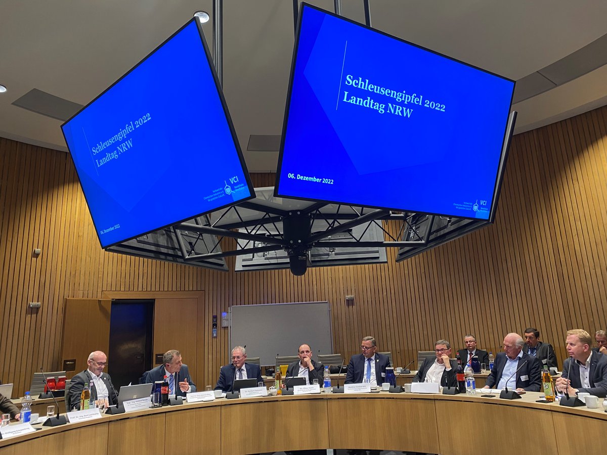 <a href="/vcinrw/">VCI NRW</a> #Schleusengipfel im <a href="/Landtag_NRW/">Landtag NRW</a> zur beschleunigten Ertüchtigung des Westdeutschen Kanalnetzes/Wesel-Datteln-Kanals. Eine leistungsstarke #Infrastruktur ist von enormer Bedeutung für den #Industriestandort NRW und eine nachhaltige #Logistik. Vielen Dank allen Beteiligten!