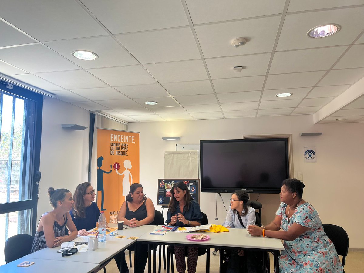 ncolin_oesterle's tweet photo. Riches échanges ce matin à La Réunion avec l'équipe de @SAFFrance . Témoignages poignants. 
Chaque année en France 15000 enfants naissent avec le syndrome d'alcoolisation fœtale ou des troubles causés par l'alcoolisation fœtale.
Levons le tabou !🤰 https://t.co/qpsfRTWsJC