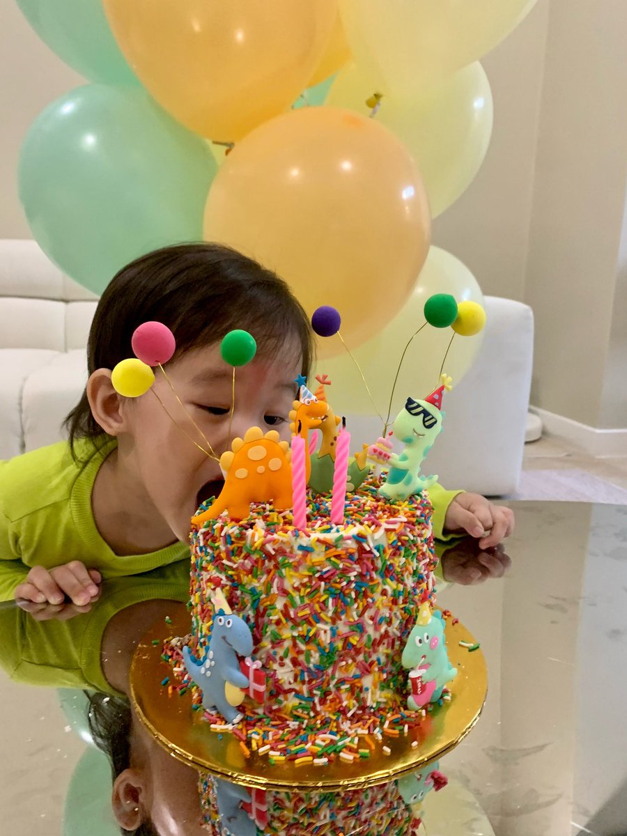 8sianmom tweet media