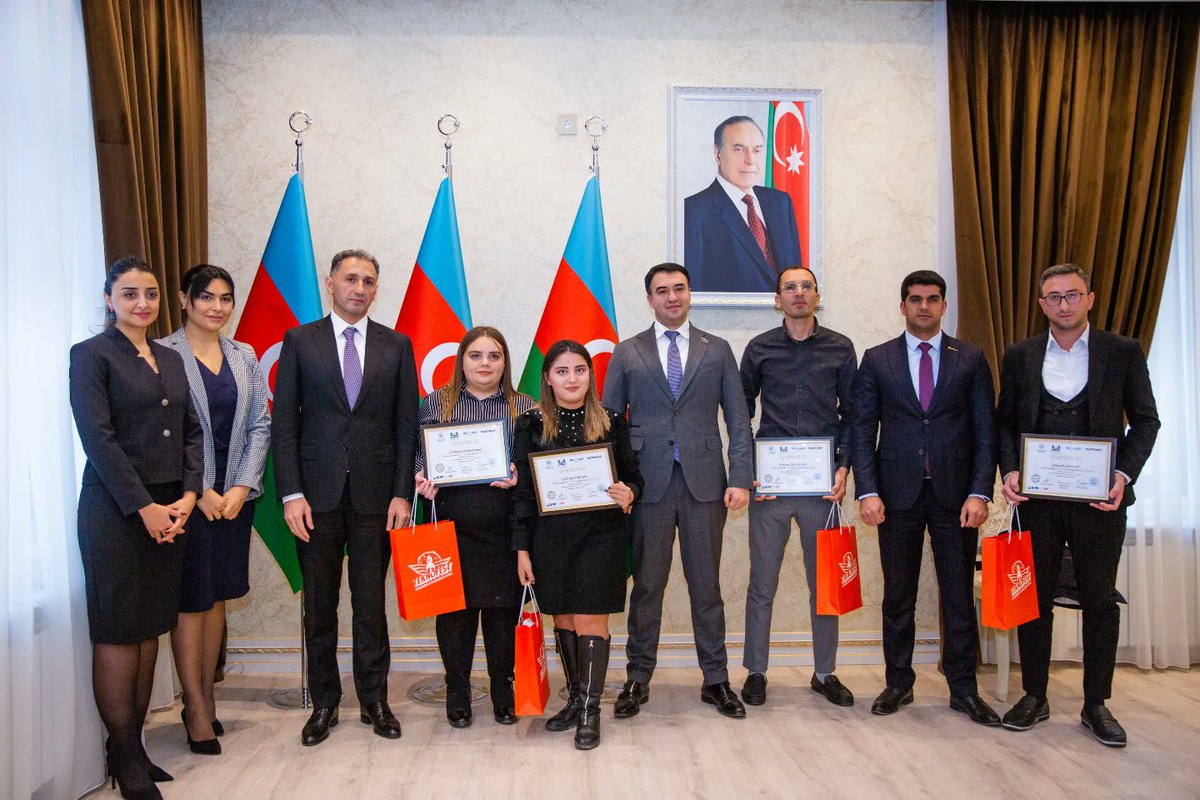 MDDTAzerbaijan's tweet photo. Rəqəmsal inkişaf və nəqliyyat naziri Rəşad Nəbiyev Şirvanda "Technest" Təqaüd Proqramının Məzun Günündə iştirak edib.
Daha ətraflı: https://t.co/UunN9QTNvX
#MDDTAzerbaijan #RİNNAzərbaycan #İRİA #Technest https://t.co/KdC7cfmIzh