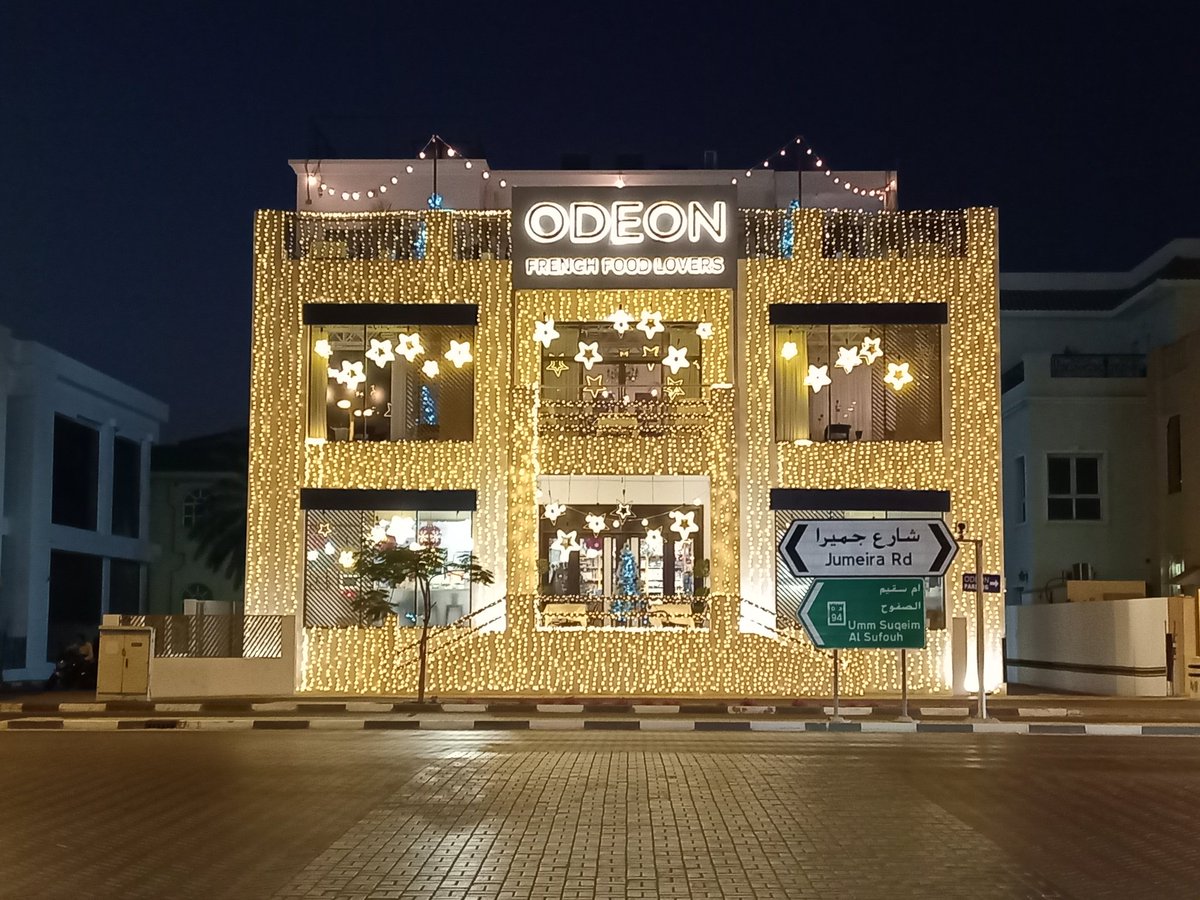 dk44895's tweet photo. #Christmas is coming!

#Dubai #Weihnachten #DubaiBling #DubaiLife #Advent #Odeon #December https://t.co/zaT4mGcovL