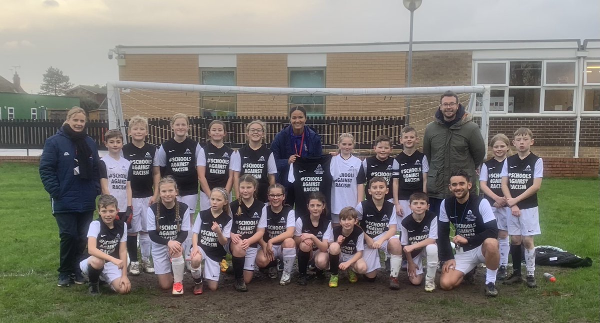 SchoolsAgainstR's tweet photo. Well done to our Red Oak team for winning the #SchoolsAgainstRacism football festival tournament at Red Oak.They worked so hard in the anti racism workshops and in the football tournament🖤🤍 @OakRed230 @ActiveLearningT @Active_Suffolk @NatashaThomas_7 @OakRed230 @ItfcBluey https://t.co/S68W9D9ftr