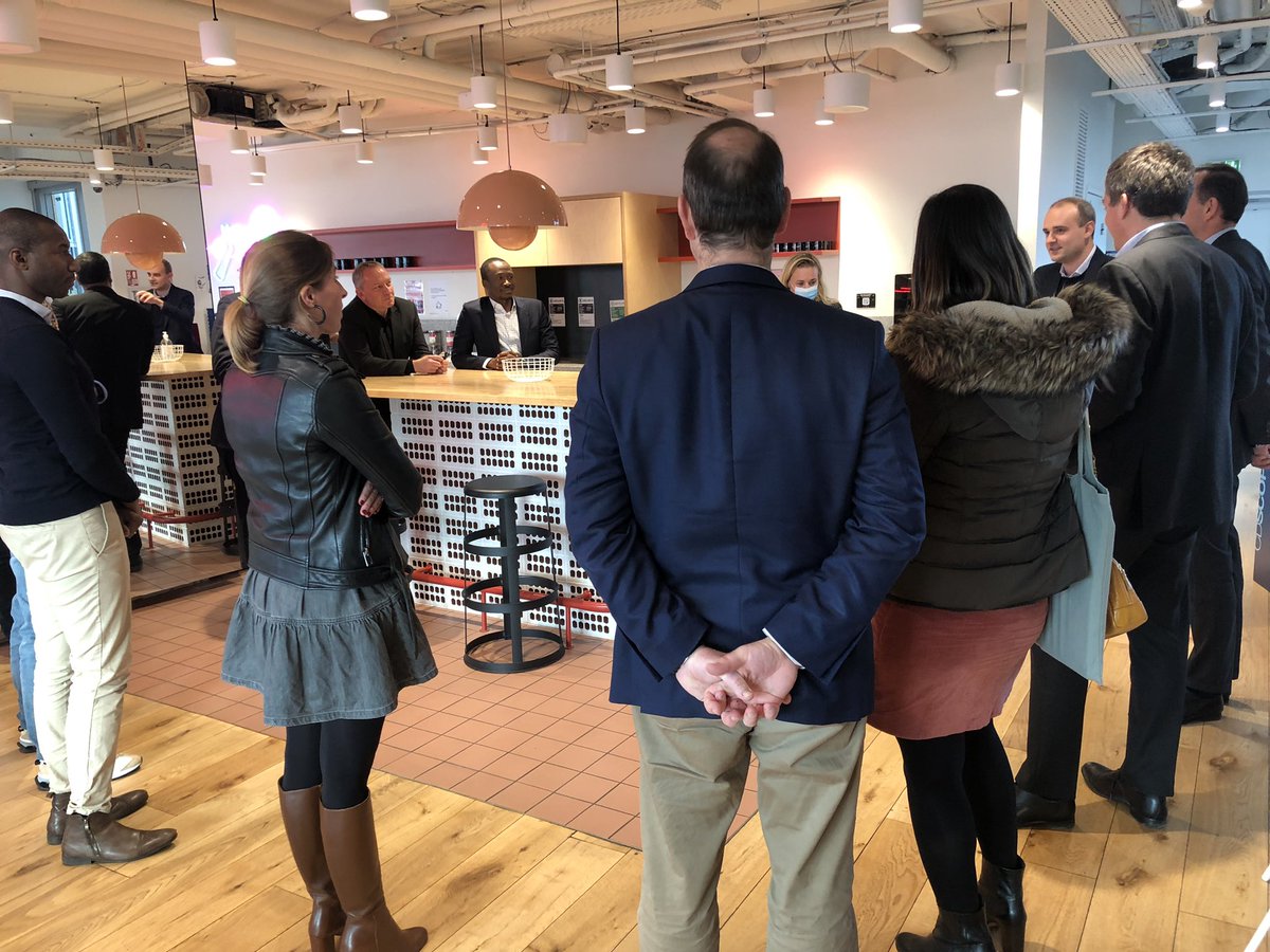 alexIholroyd's tweet photo. Cet après-midi, rencontre avec les personnels de La Ruche.

C’est une équipe interdisciplinaire de la @BanqueDesTerr qui oeuvre au développement et l’amelioration du site internet au service des collectivités, des bailleurs sociaux et autres partenaires 🤝

Bravo à vous 👏 https://t.co/IDFvxH1iCH