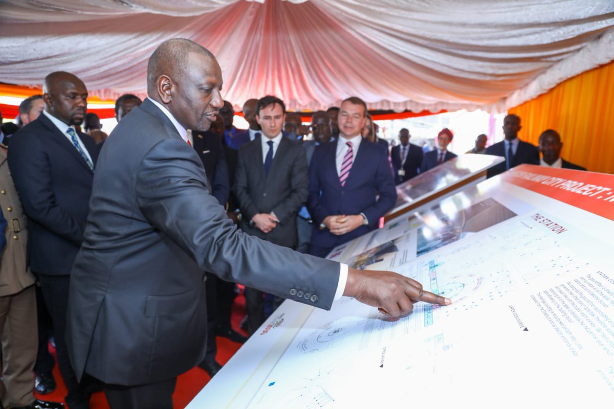 WilliamsRuto's tweet photo. We will redevelop the Nairobi Central Railway Station and its precincts into the Nairobi Railway City. This is part of our masterplan to liberate Nairobi to make it live up to its full promise as a national, regional, continental and global multi-sectoral hub. https://t.co/uQLeyzbNmy