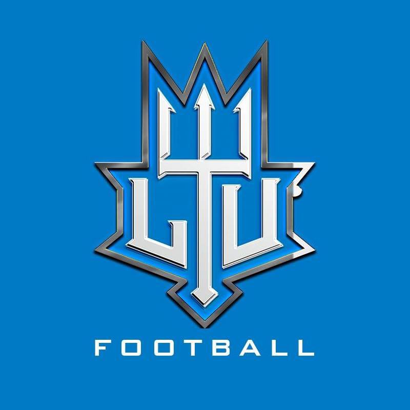 gabepence45's tweet photo. After a great talk with @ecard6568 I’m blessed to have received an offer from Lawrence Tech! @LTU_FB https://t.co/DqUojpMkAx
