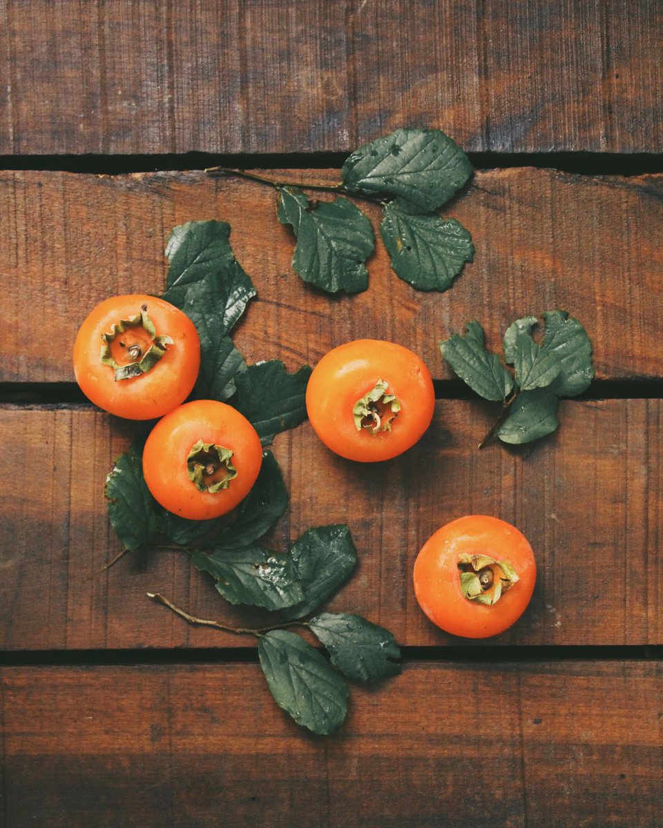 Wondering about the funky #fruit, persimmon? Have A Plant® Ambassador, @VandanaShethRD sheds some light on how & why you should enjoy #persimmons this winter. bit.ly/3FxEVb5 #haveaplant @PreventionMag