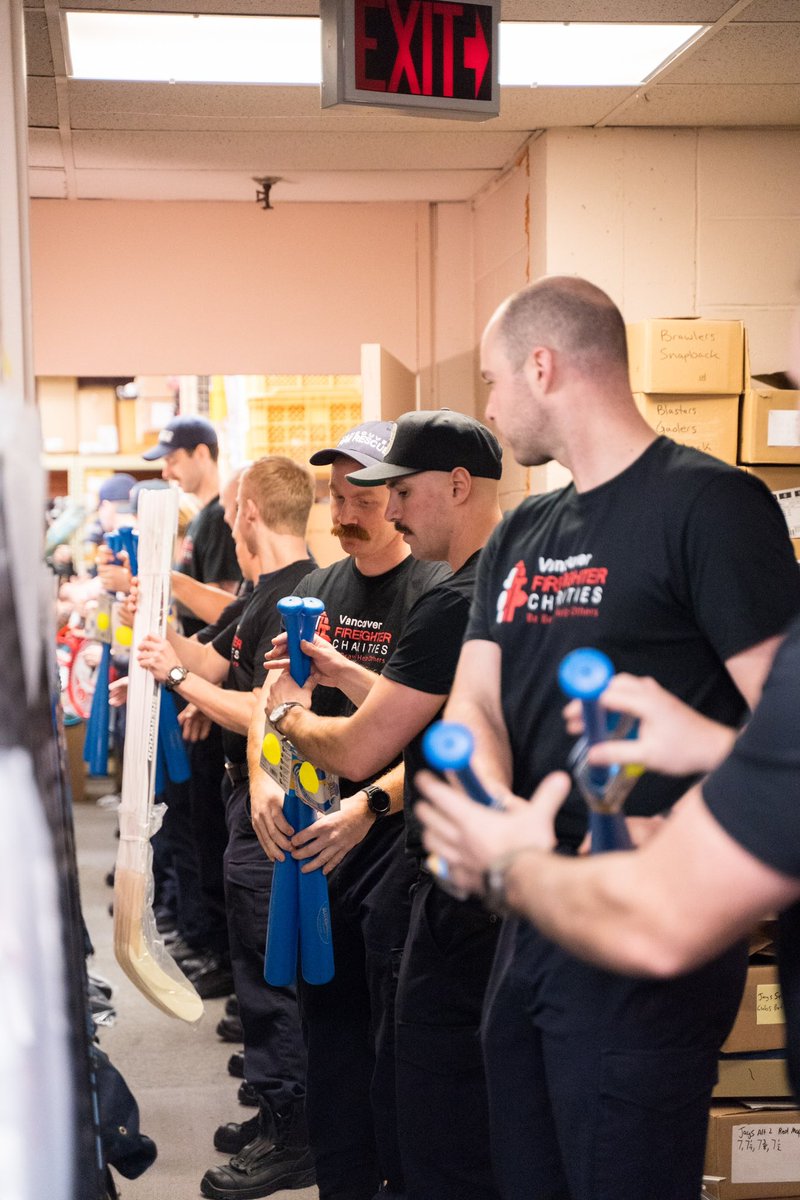 james_vancity's tweet photo. 1/2 Tomorrow is the big day! Join off-duty firefighters at the 3rd Annual Toys for Kids Toy Drive. 

We’ll be collecting unwrapped gifts and donations at 7 @LondonDrugs stores in Vancouver. 

#VanFireCharities https://t.co/zLc1ez3iWB