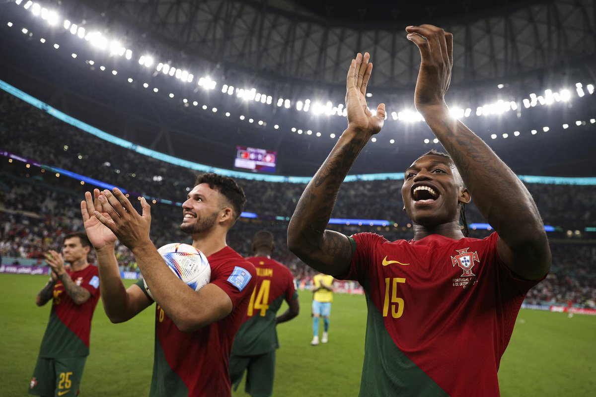 RafaeLeao7's tweet photo. They don’t … but god did🙏🏾
#somosportugal❤️💚💛
@selecaoportugal https://t.co/SdFan65f1U