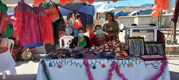 UEGuatemala's tweet photo. Tecpán, Chimaltenango, Guatemala.

Durante el Gran Bazar de #IXOQI S.A. realizado en Tecpán el 6 de diciembre de 2022, varios grupos de artesanas, capacitadas dentro del proyecto #ALMA, presentaron y vendieron sus productos.

#ProyectoALMA #UEGuatemala @FUDIgt #ACOE #ICU https://t.co/AhV8lZTmV3