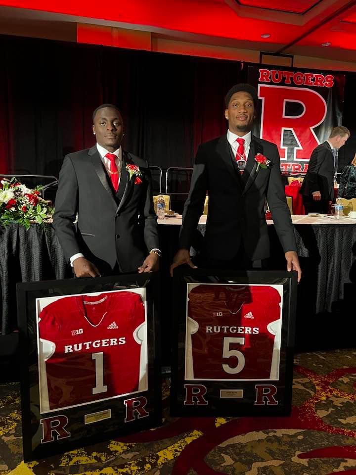 KJSTROUD10's tweet photo. Proud of the things you both were able to accomplish throughout your collegiate careers. Thankful to have been able to experience a piece of your football journeys.
A toast to you both as the best times of your lives are in front of you.
#ACHollywood🦇 #Shizzy💫 10.2🔴🔵 https://t.co/df9pmpVCYn