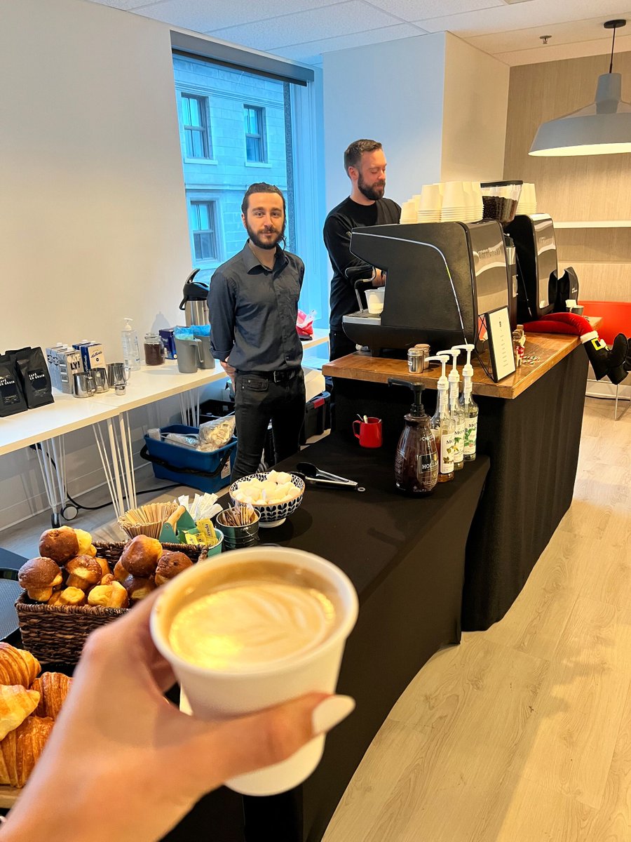 CreatechCa's tweet image. ☕ What could be better than a visit from a barista on this rainy day 🌧️!

We&apos;re gathering at the Montreal office today to enjoy our favorite hot beverages concocted by a professional barista, all accompanied by delicious pastries 🥐. #baristaatwork #officecoffee #productivity