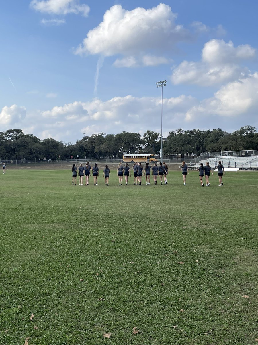 BMSS_PE's tweet photo. 7th Girls getting ready to kill some 200’s, 150’s and 100’s. #LETSGO #CHARGERS #SPEED #WORK #TRACKANDFIELD #OFFSEASON #MIDDLESCHOOL #ATHLETE #BUILDINGTHECULTURE #HARDWORKPAYSOFF #WEARESOUTH https://t.co/ueUw8rfw1W
