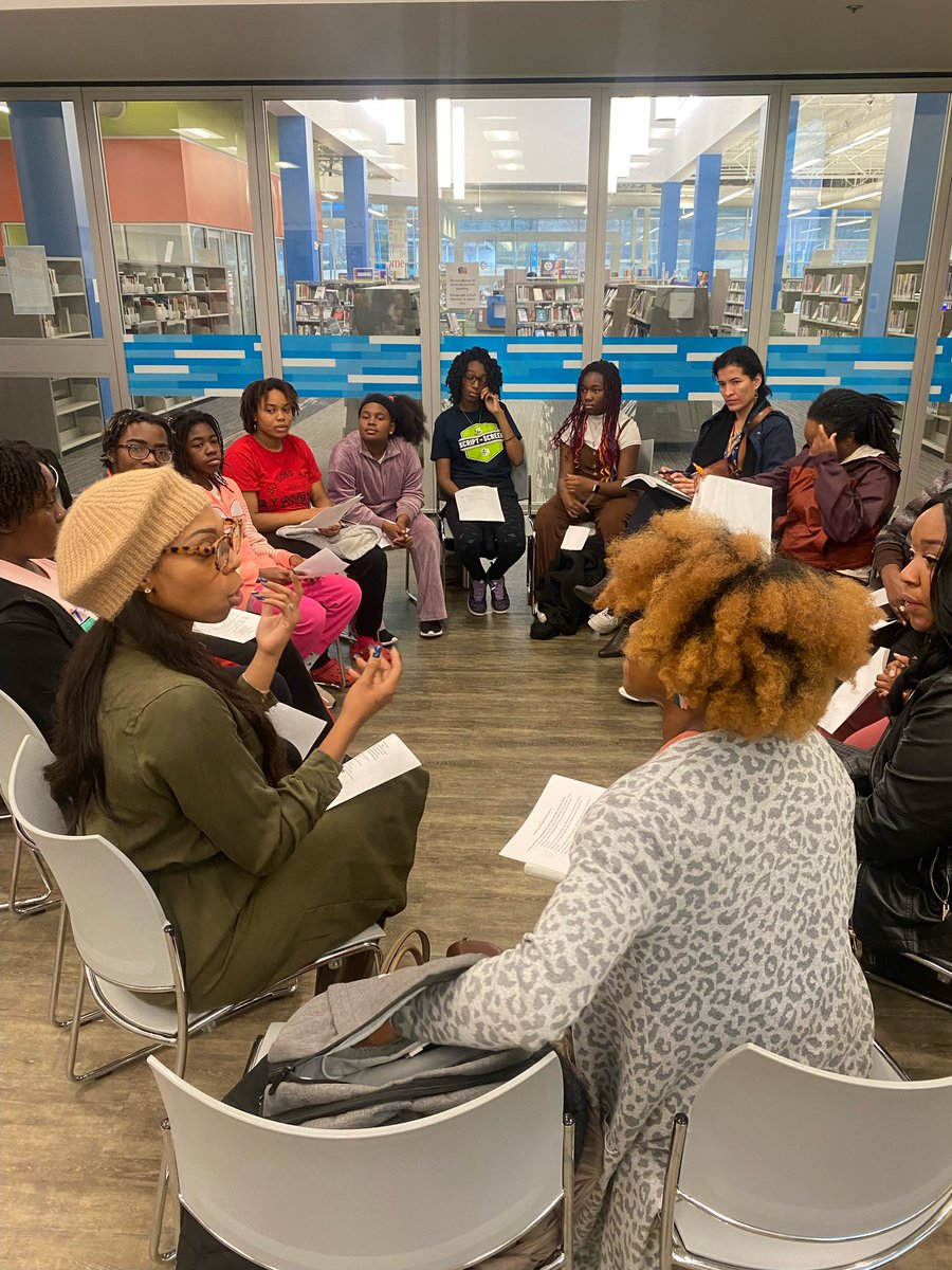AlignNashville's tweet photo. Students, youth service providers, and community leaders including Mayor John Cooper gathered today during the first Out of School Time Collaborative meeting to discuss strengthening educational opportunities and resources during out of school time! https://t.co/VGQ1hPjbQL