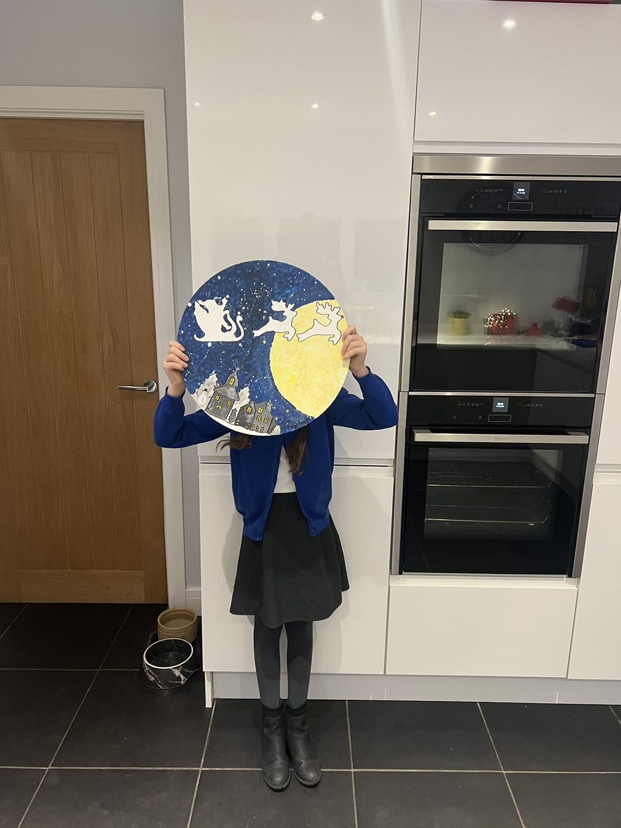 MrsMee0404's tweet photo. Lucy has loved working on this project! We looked at Monet’s work and saw the different ways he blended his colours so she decided on a different method of painting with a sponge rather than a brush. We love the finished look 💫⭐️🎨🖌️ @Highgateacademy @LPollard11 @Jimbob_Mee https://t.co/exBI1IQZE8