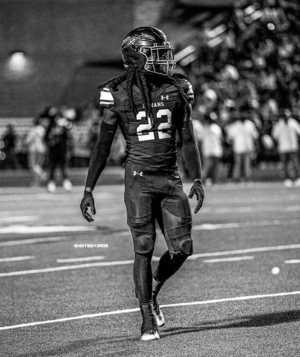Senior SZN Tape 
hudl.com/video/3/132136…