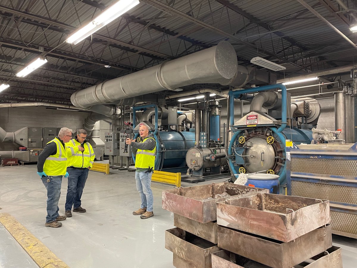 CleanEarthInc's tweet photo. Today at Clean Earth in Allentown, YouTube Influencer Zack Nelson of "Jerry Rig Everything" filmed a video to walk his viewers through our process of lightbulb recycling. Stay tuned for the full video coming soon.
#lightbulbrecycling #greenerworld #sustainability https://t.co/8ZRCk0ePMi
