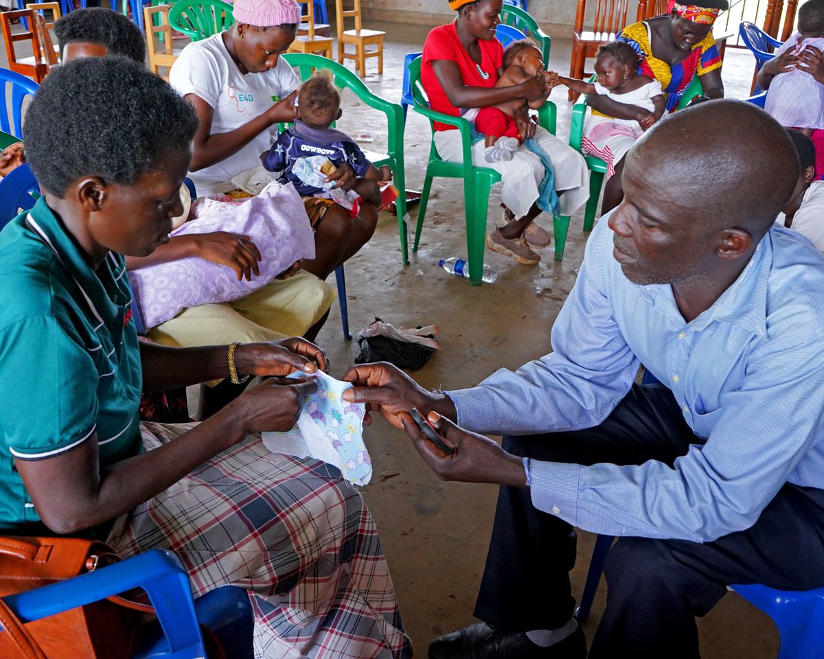 ClareGratian's tweet photo. The 16 days of activism are still ongoing and our Rose Uganda team participated by sharing healthcare knowledge with the people of Buikwe district. A training that took place @nyengafoundation with around 70 people that learnt about Nutrition, and how to make reusable pads. https://t.co/VhsGTxhTlb
