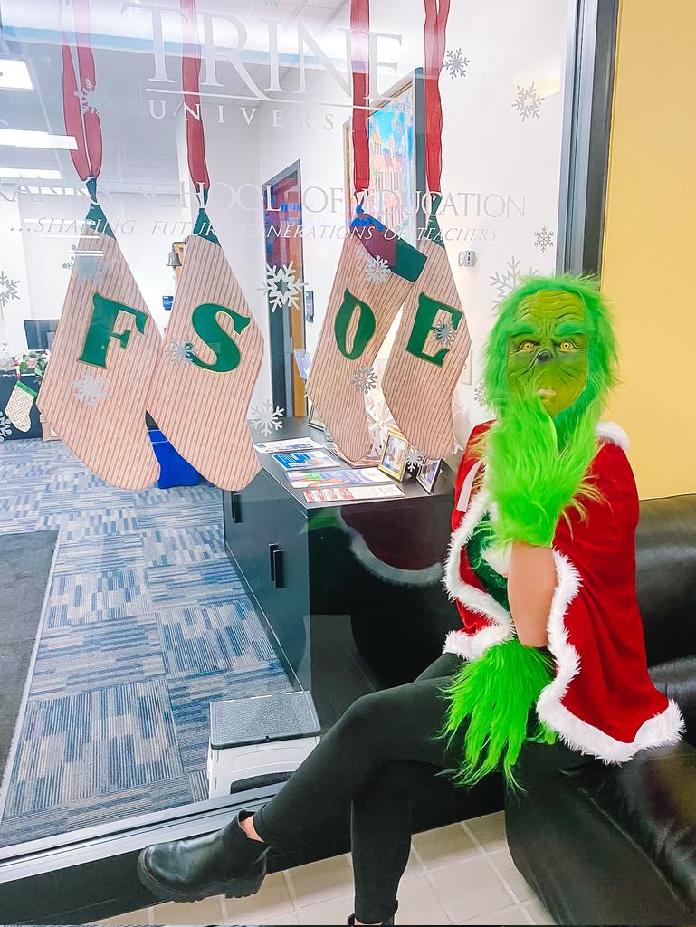 MakennaMarie24's tweet image. And what happened, then? Well, in (Frank Tank) they say - that the Grinch's small heart grew three sizes that day. And then - the true meaning of (learning) came through, and the Grinch found the strength of ten grinches, plus two!

Festive in FSOE
#teacherbytrine