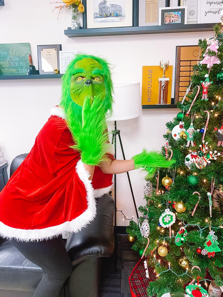 MakennaMarie24's tweet image. And what happened, then? Well, in (Frank Tank) they say - that the Grinch's small heart grew three sizes that day. And then - the true meaning of (learning) came through, and the Grinch found the strength of ten grinches, plus two!

Festive in FSOE
#teacherbytrine