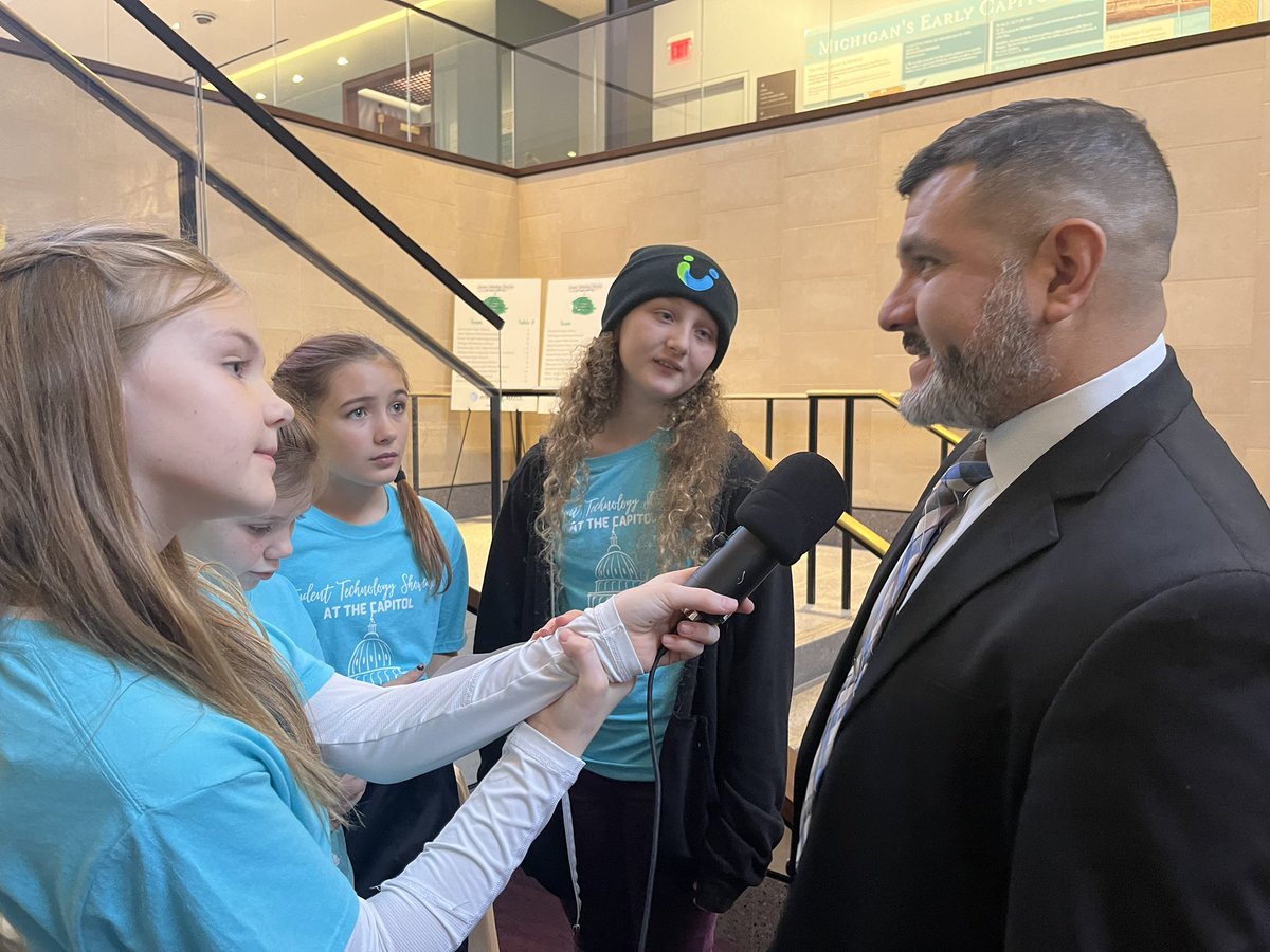 MrsRebandt's tweet photo. We had so much fun today at the new Heritage Hall at the Michigan State Capitol with @macul for the #maculsts sponsored by #att! #ejpride https://t.co/C37r1eeHvE