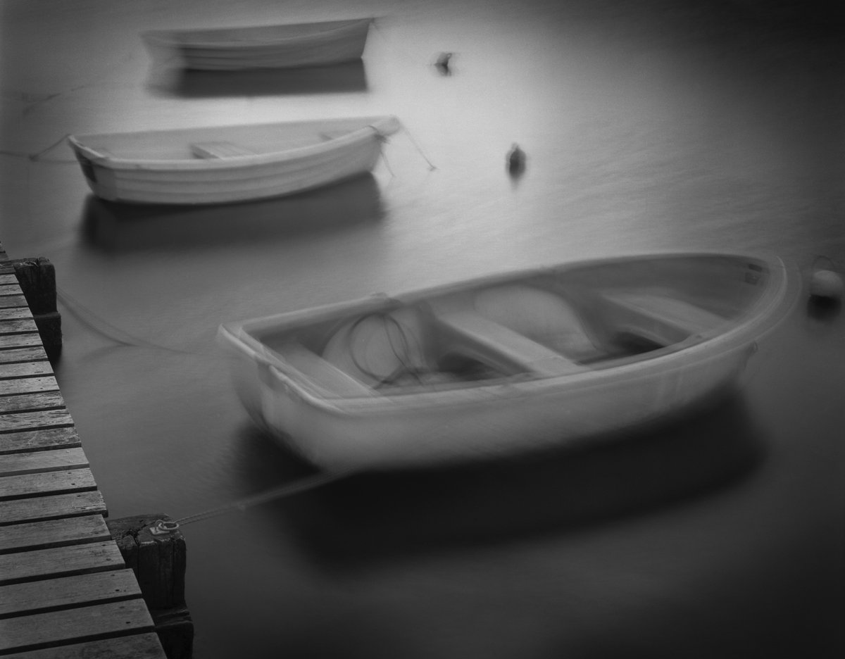 Drifting boats: #bosham
#ilford  #hp5 #largeformatphotography
180mm lens 20sec@f22.