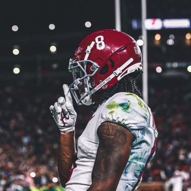 thereal_kori2x's tweet photo. OMG🤯!!! Very blessed and truly excited to say I have received an offer from The University of Alabama @AlabamaFTBL @HolmonWiggins @CoachXBrown @CoachSamuels11 @CoachMartinezDV @Duncanville_Fb @D4Mojo36 #Rolltide🐘 https://t.co/HhwNpaXTUF