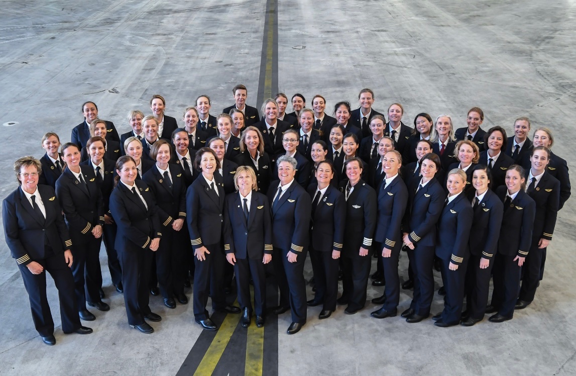 ISA21_Pilots's tweet photo. Happy International Civil Aviation Day! We are so proud to have almost 1,000 female airline pilot members representing 35 countries around the world, who all share in their love of aviation!
•
#InternationalCivilAviationDay2022 #isa21 https://t.co/B2xYglWOPZ