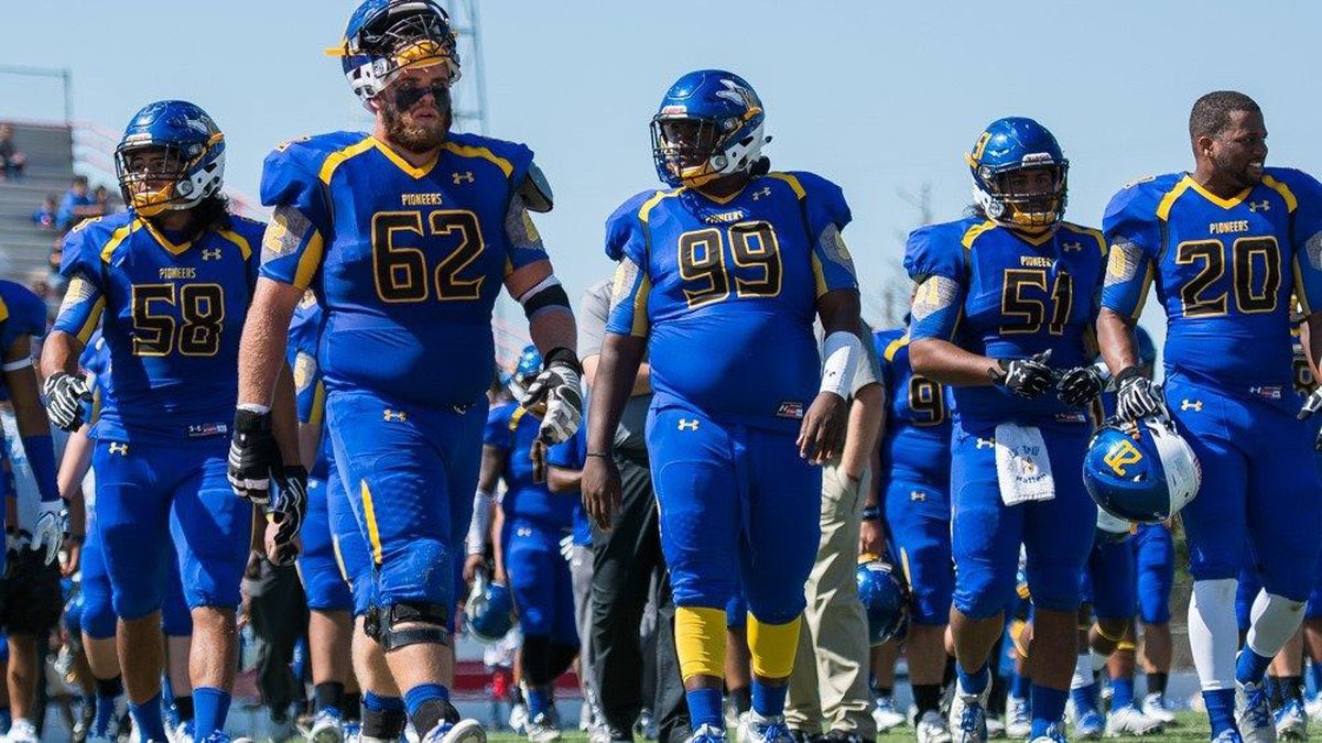 jamitjr78's tweet photo. I am blessed to receive a offer from University of Wayland Baptist 🛐#blessed @WBUFootball @WBU_Bradford @AllenTrieu @REDFORDUNION @iiler_2 @thecoachhopshow @CoachD_904 https://t.co/zhFOx3vY8z