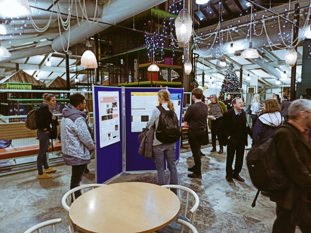 evo_NTU's tweet photo. Fantastic first day of the winter @PrimateSociety meeting @TwycrossZoo strong @evo_NTU representation among the crowd @PsychologyNTU @ntu_research @NTUSocSciences @TrentUni https://t.co/XO9BPMel3C