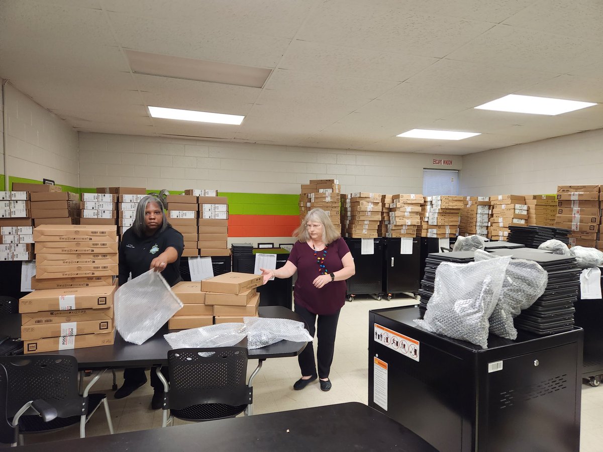 FCPS Technology Dept. tweet media