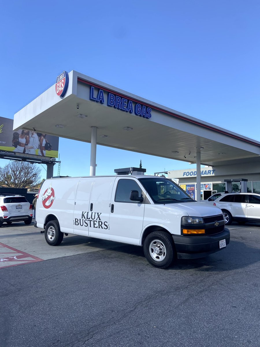 wckdthghts's tweet photo. LOS ANGELES: PULL UP TO THE CORNER OF SLAUSON & LA BREA AVE @ 6PM WE’LL BE BUYING OUT GAS FOR EVERYONE, ON US. COMPLETELY FREE. FIST COME, FIRST SERVED #KLUXBUSTERS https://t.co/FO5qhWwQk5