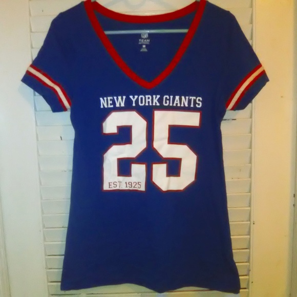 bigmg41's tweet photo. So good I had to share! Check out all the items I'm loving on @Poshmarkapp #poshmark #fashion #style #shopmycloset #hurley #nfl: https://t.co/uPaDVgi08s https://t.co/xFeu26GLKS