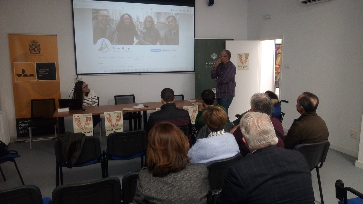 redlienzosjaen's tweet photo. Acto Día Internacional del Voluntariado. Escuela de Participación Ciudadana #Jaen @VoluntariadoPAV @Juventud_Jaen @VoluntariadoAND #conVdevoluntariado https://t.co/q99BMgwxIo