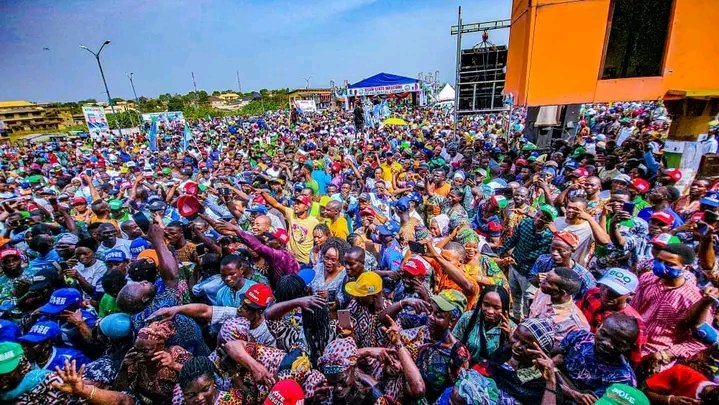 SA_Gender_Atiku's tweet photo. Nigerians are eager for a breath of fresh air. They want Atiku because he’s the most trusted to get Nigeria working again.

#RecoverOsunWithPDP #RecoverNigeria https://t.co/lfZcO5322u