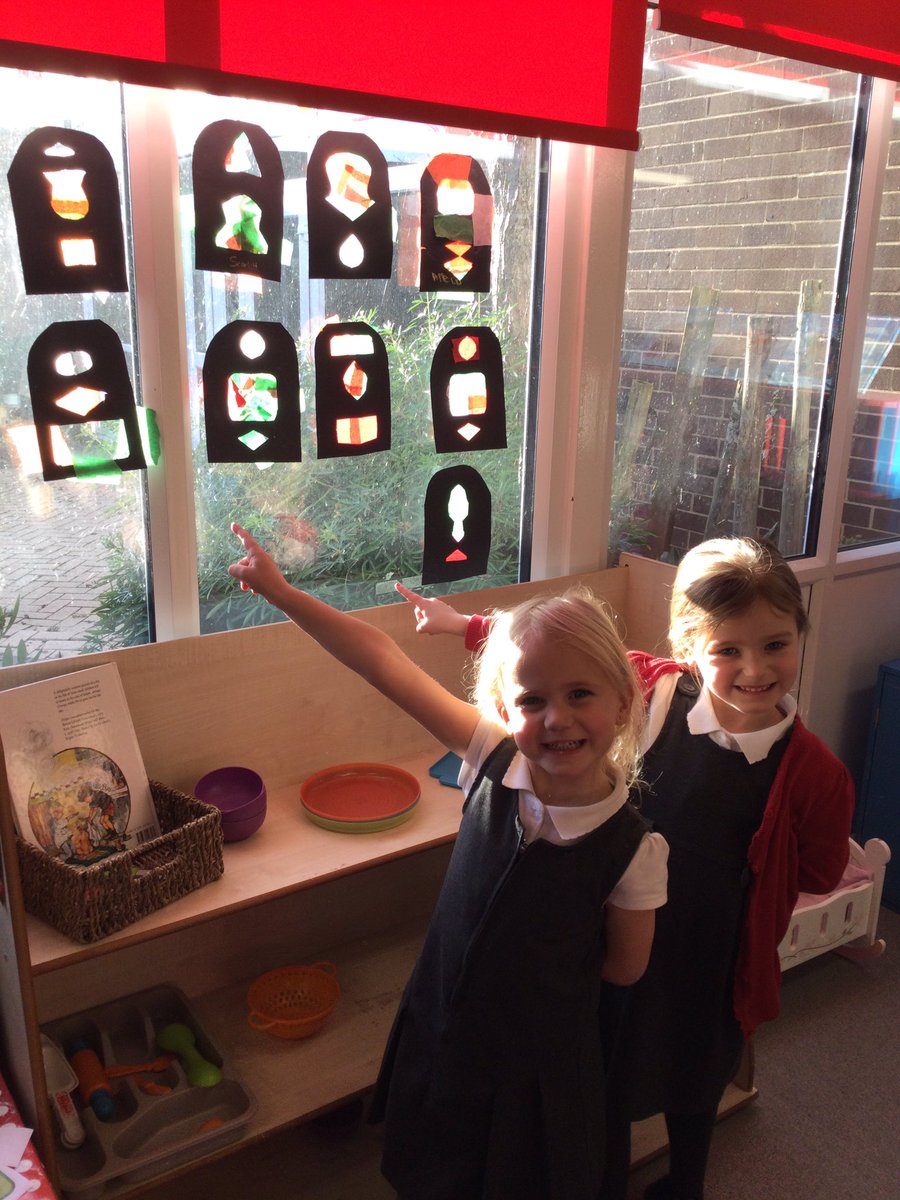 Wrenthorpe_EYFS's tweet photo. Some beautiful stained glass windows inspired by our recent learning about the Nativity story 🌟 https://t.co/mTfAPmKUwn