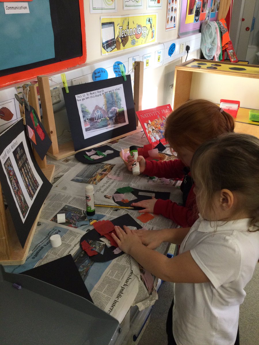 Wrenthorpe_EYFS's tweet photo. Some beautiful stained glass windows inspired by our recent learning about the Nativity story 🌟 https://t.co/mTfAPmKUwn