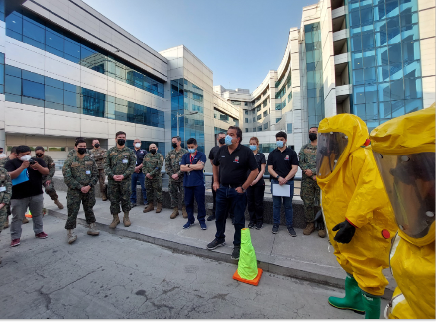 📢Inédito "Simulacro de #Emergencia con elemento químico" ⚗️organiza el <a href="/HosMilSantiago/">Hospital Militar de Santiago</a> en coordinación con <a href="/BomberosNunoa/">Cuerpo de Bomberos de Ñuñoa</a> 👩‍🚒🚒

📢 Entre las actividades de la 9° “Semana de la Seguridad y Salud en el Trabajo 2022”

📌Mira el video de 2 min aquí 👉 bit.ly/3VVrqrc