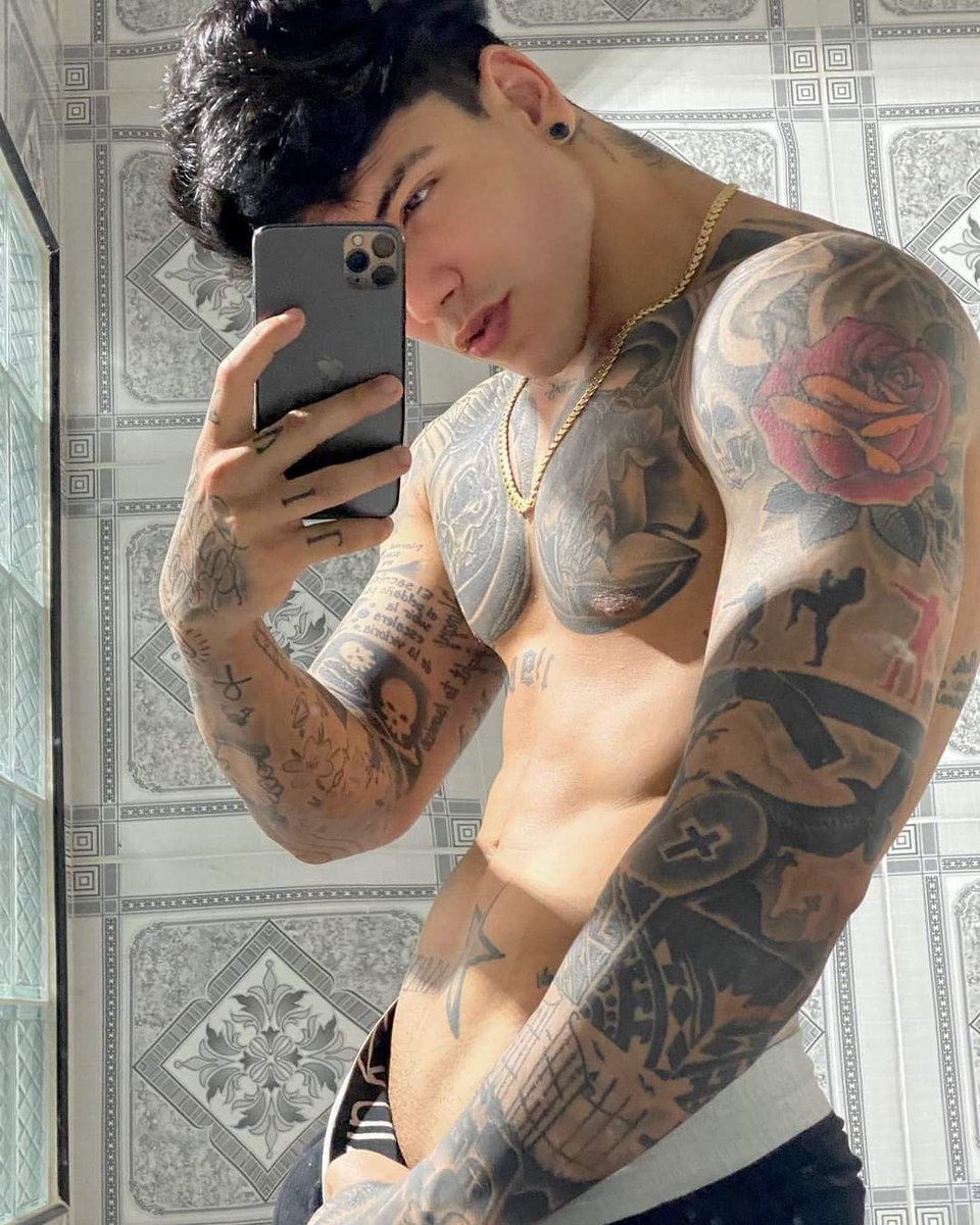 Recién afeitado cómo nalguita de bebé 🫣 t.coTmRL9Phelx 