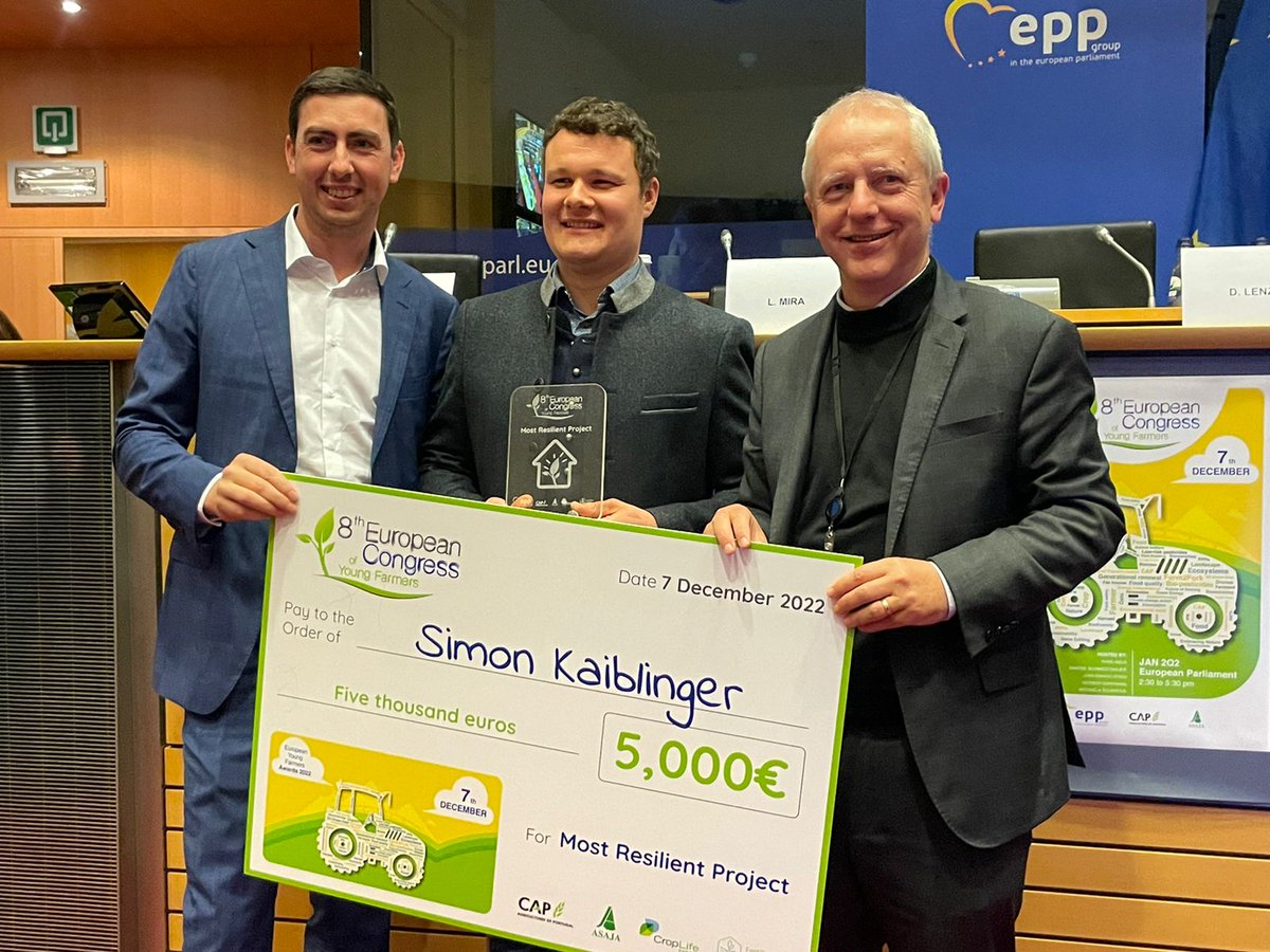EUYoungFarmers's tweet photo. The Most Resilient Project goes to Austria  🇦🇹!
Congratulations to Simon Kaiblinger 🏆#EUYoungFarmers @EPPGroup @agrinaopara @AsajaNacional @CropLifeEU @FertilizersEuro https://t.co/ZeQgLsC0dW