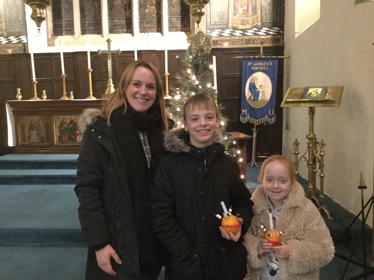 EllisonPrimary's tweet image. A huge thank you to @FrChrisR and everyone at St. Andrew’s Church for a lovely Christingle service. It is always a special event in the calendar when the Ellison family joins together and raises money for The Children’s Society. #Ellisoncommunity #EllisonSMSC