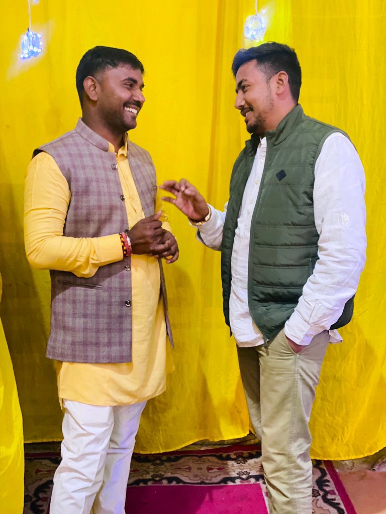 theAkash01's tweet photo. जीवन अमूल्य है, इसका आनंद लीजिए #KeepSmilingAlways https://t.co/h0nTIwaGCI