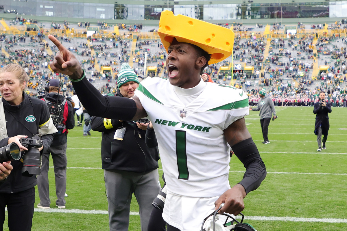 NFL_DovKleiman's tweet photo. Top 3 candidates for Defensive Rookie of the Year are: 

1) #Seahawks Tariq Woolen - 6 INTs, 12 Passes Defended, 1 TFL, 1 TD.

2) #Jets Sauce Gardner - 2 INTs, 15 Passes Defended, 3 TFLs

3) #Lions Aidan Hutchinson, 6 Sacks, 2 INTs. 4 TFLs

Anyone else that should be considered? https://t.co/dR1wwDtzlp